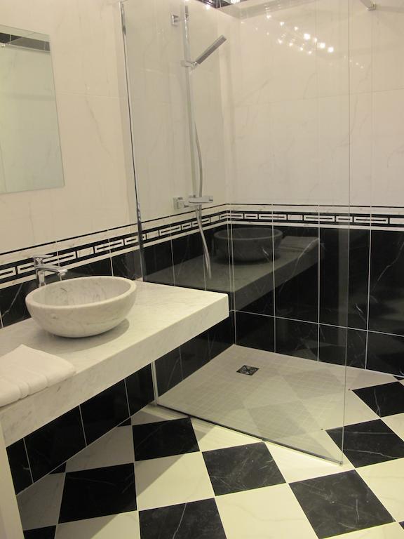 Au Domelia Provinois Cerneux Phòng bức ảnh